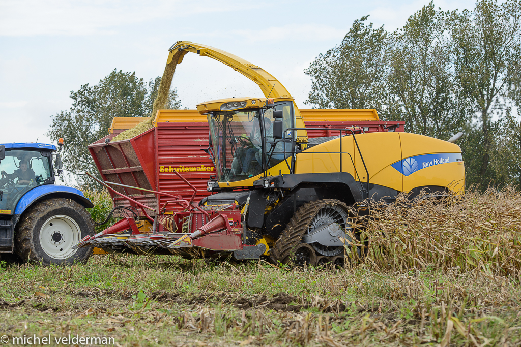 New Holland New Holland Fr Op Rups Lnb Bomhof Trekkerweb Nl