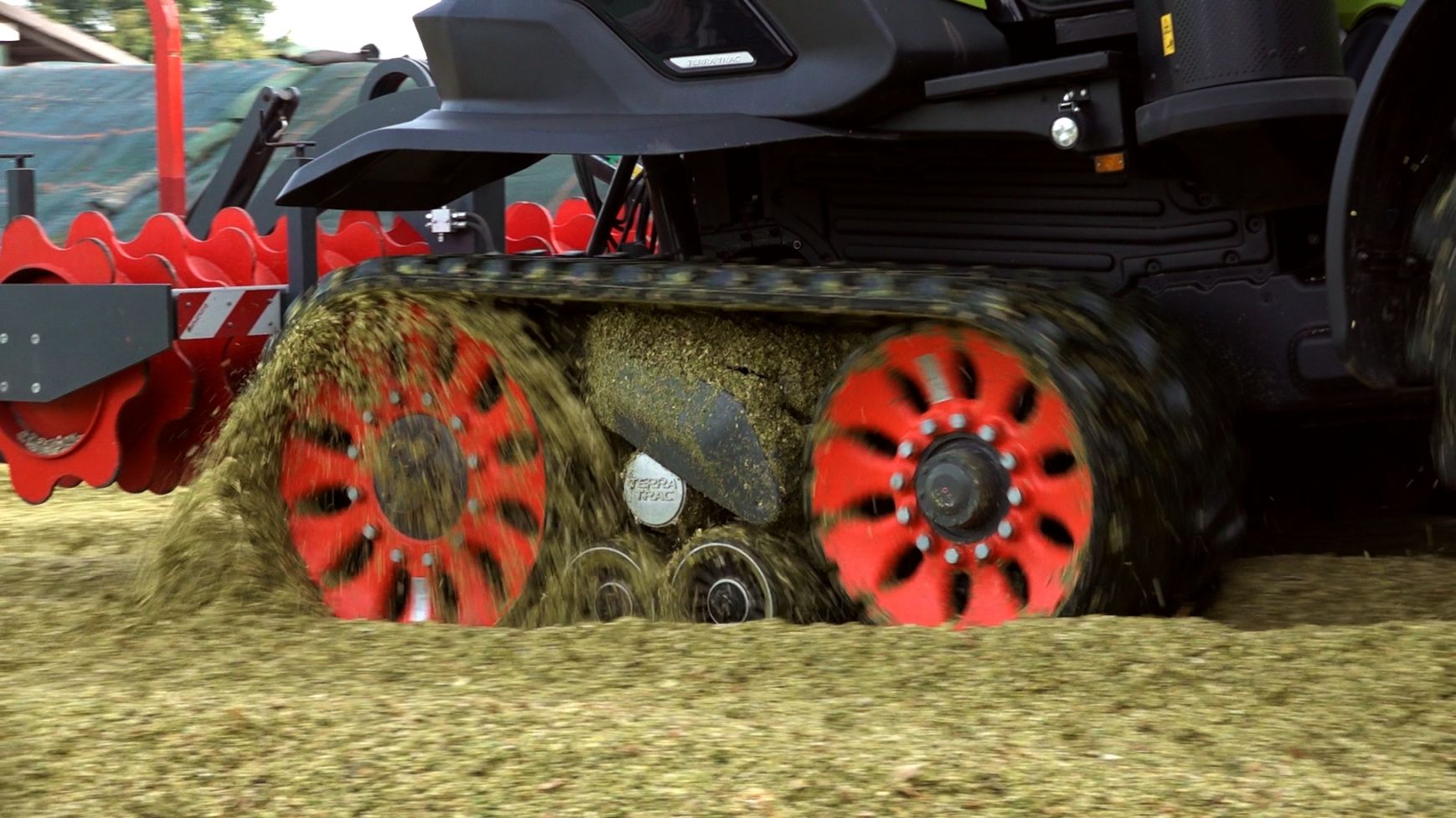 CLAAS Claas Axion 960 Terra Trac op de maïsbult Trekkerweb nl