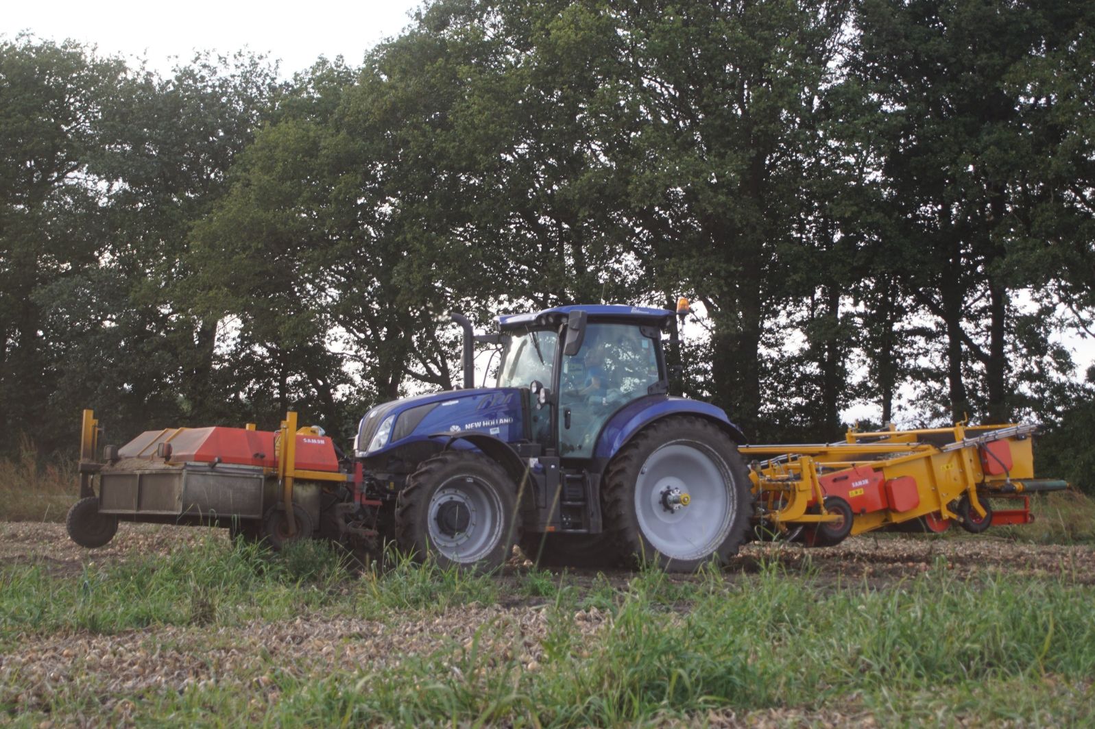 New Holland Uien Rooien Met New Holland T6 180 Trekkerweb Nl