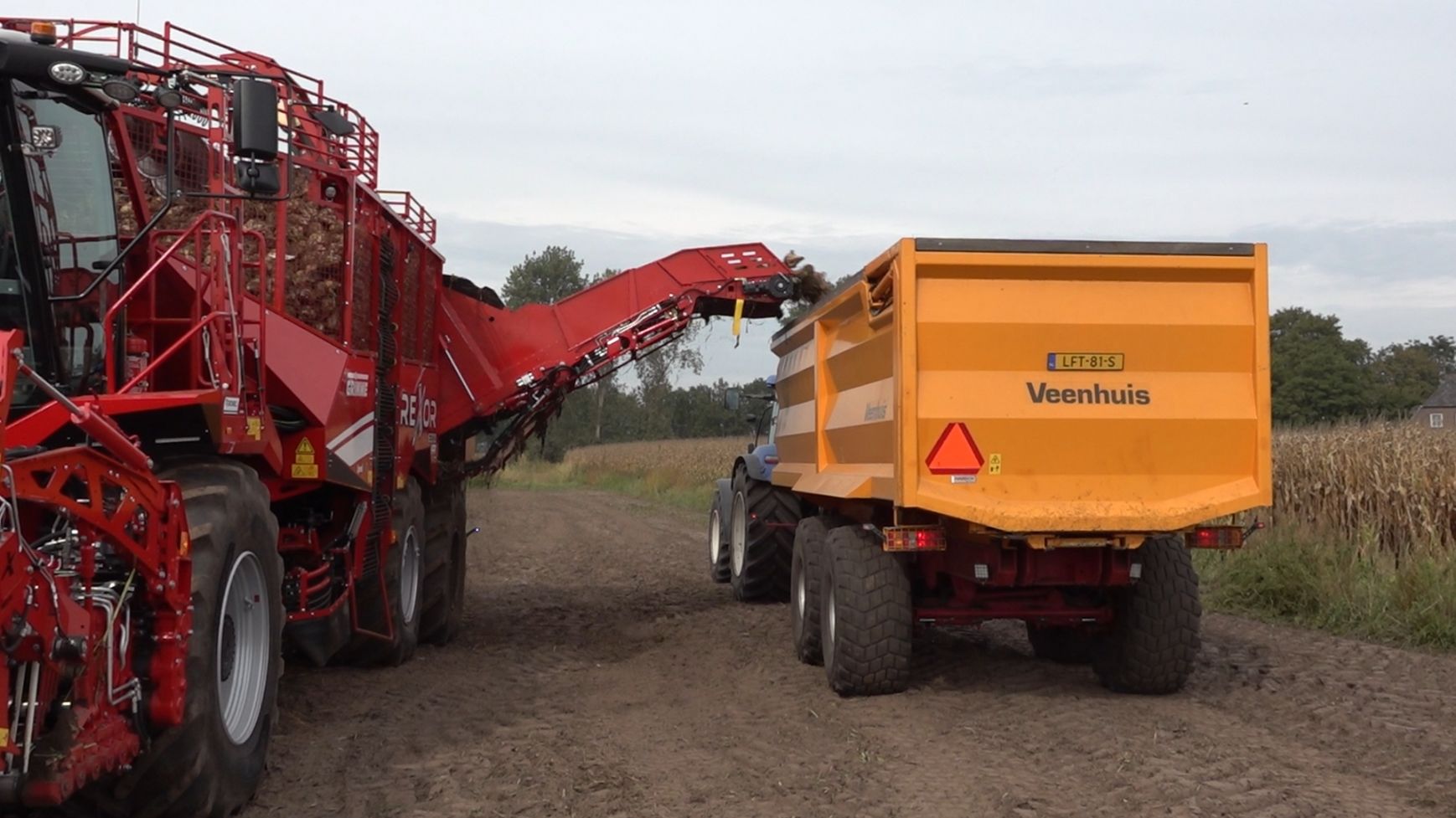 Grimme Video Grimme Rexor 6300 Voor Loonbedrijf Hubers Uit Overloon