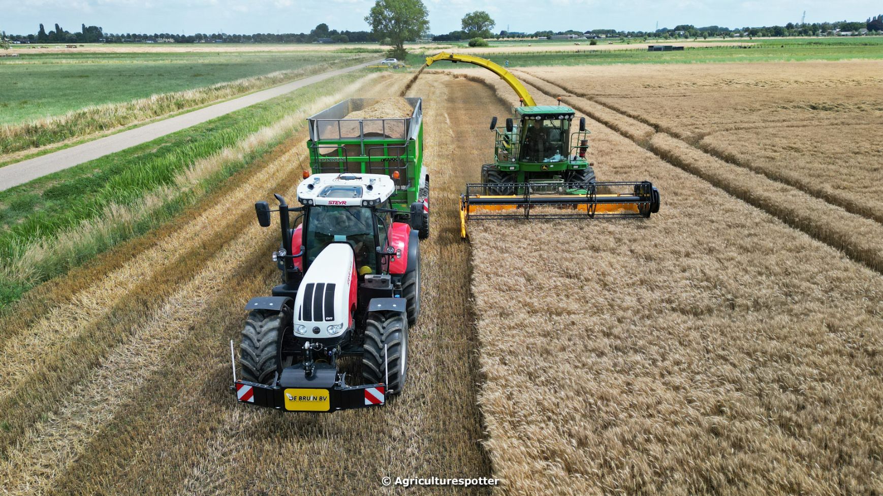 John Deere 7450 Aan Het GPS Hakselen Gehele Plant Silage Trekkerweb