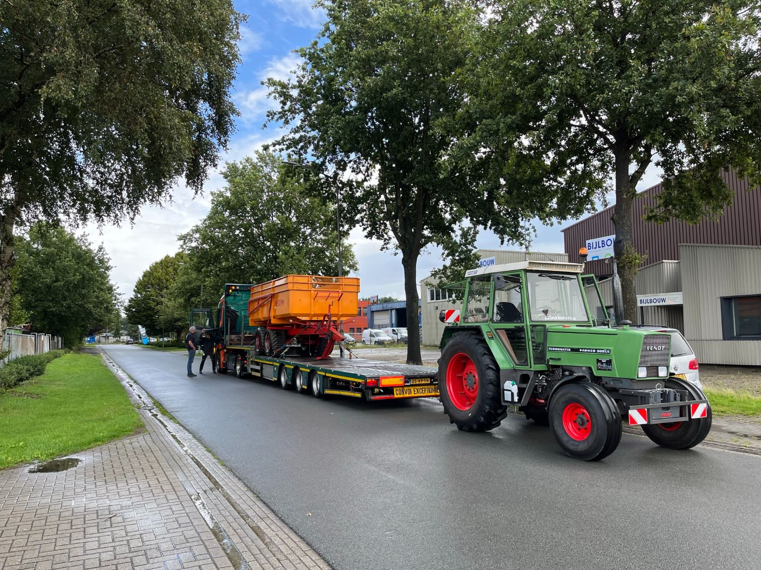 Video Miedema HST 80 Afgeleverd Door Postma Transport Uit Grijpskerk