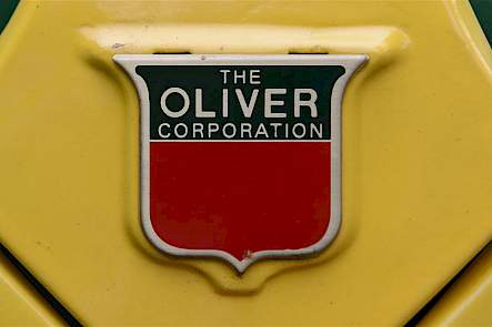 Het embleem van de Oliver.