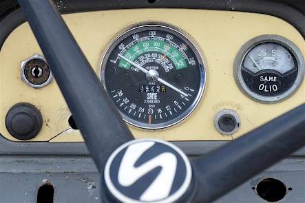 Deze Same 360 is een van de kroonjuwelen van Kamping. De trekker heeft een driecilinder motor van 60 pk.