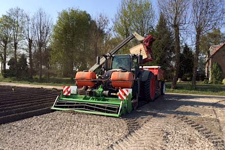 Miedema MS 4000 hef met Fendt en Claas vereiker in NOP