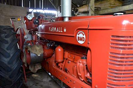 Deze Farmall BMD is &eacute;&eacute;n van de vier IHs die Rokx in de schuur heeft staan.