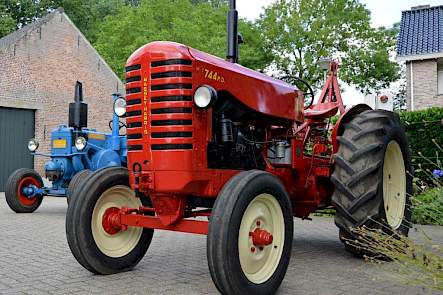 Voor een toertocht wil Jan Rokx ook nog wel eens deze Nuffield Universal Four nemen.