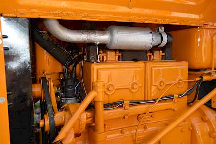 De MM heeft een motor met liggende kleppen, gemakkelijk in het onderhoud, aldus Verschoor.