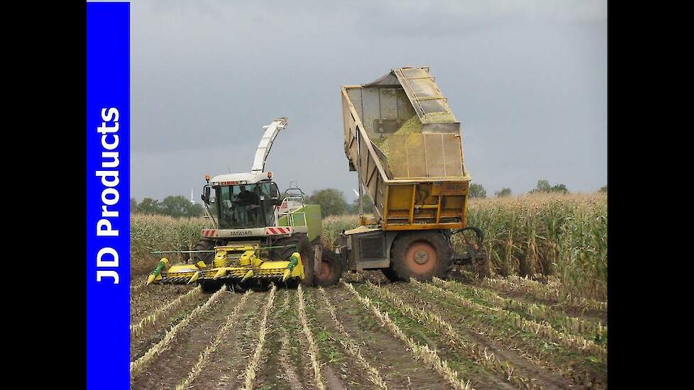 Claas 870/ Bunkerhakselaar/ Mais hakselen/ Harvesting maize/ Modderen/ Mud/  Mulder/Eykelkamp/ 2011