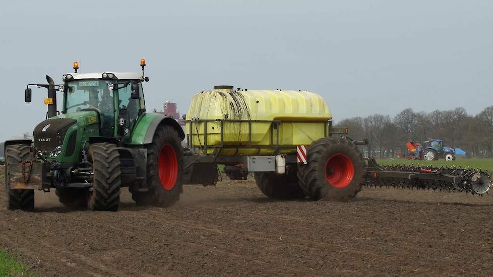 Trekkerweb Fendt 922 Vario  Duport spaakwielbemester