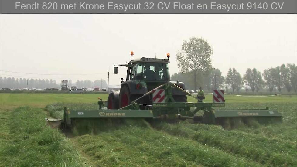 Fendt 820 met Krone Easycut 32 CV Float en Easycut 9140 CV