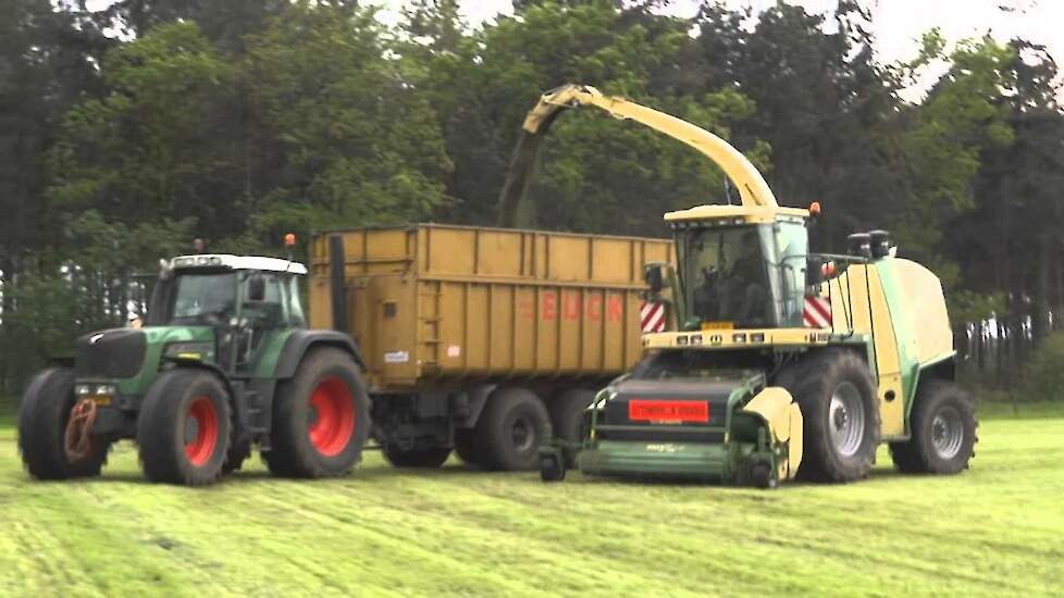 Van Eijck Full Speed de eerste snede aan kant - Trekkerweb.nl