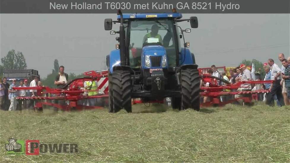 New Holland T6030 met Kuhn GA 8521 Hydro