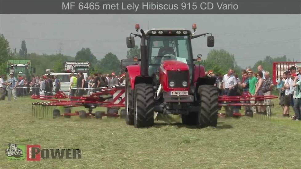 MF 6465 met Lely Hibiscus 915 CD Vario