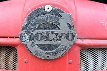 Niet nieuw meer maar nog goed herkenbaar is het logo met de pijl van BM-Volvo.