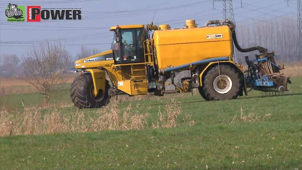 Terra Gator 8133 aan het werk