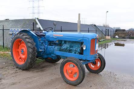 Fishwick gebruikt de Super Major voor het trekken van een trailer om zijn andere trekkers naar shows en evenementen te vervoeren. Er ligt een 6-cilinder dieselmotor VAN 80PK IN.