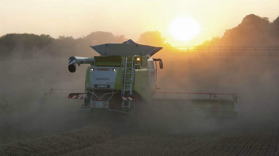 Wereld record dorsen voor Claas Lexion - Trekkerweb.nl