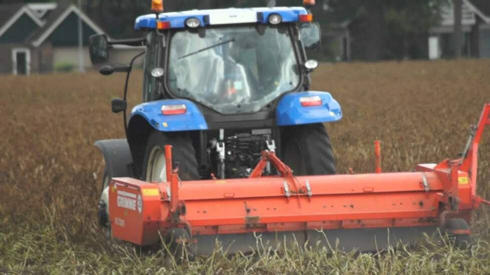 Loofklappen met New Holland T6010 Trekkerweb