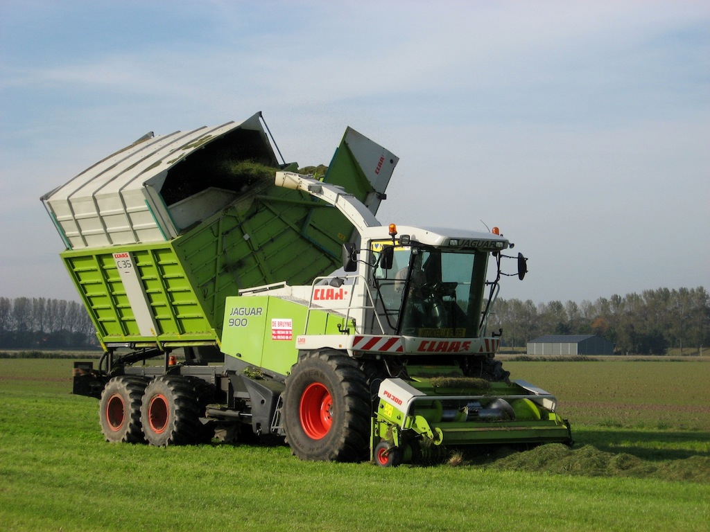 Claas jaguar 900