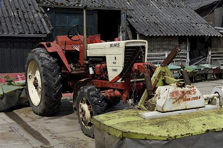 De motor van Belarus 944 Turbo heeft standaard 95pk maar door de brandstofpomp iets verder open te draaien levert hij ruim boven de 100pk.