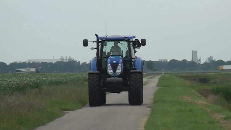 Primeur New Holland T7.210 AC testdrive Trekkerweb