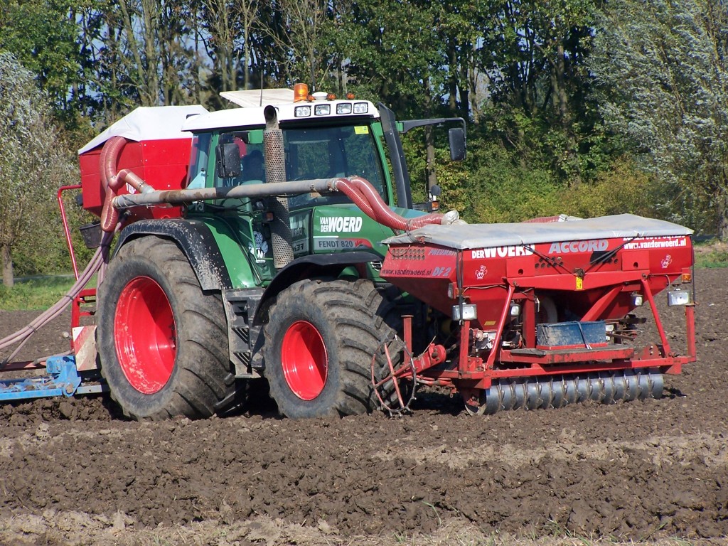 Loonbedrijf In Beeld Van Der Woerd | Trekkerweb.nl - Mechanisatienieuws ...