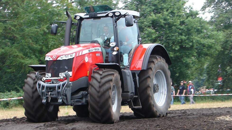 Massey-Ferguson 8690 Trekkerweb.nl