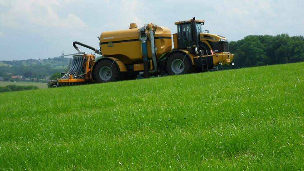 Bergbeklimmen Challenger Terra Gator 845 - Trekkerweb.nl