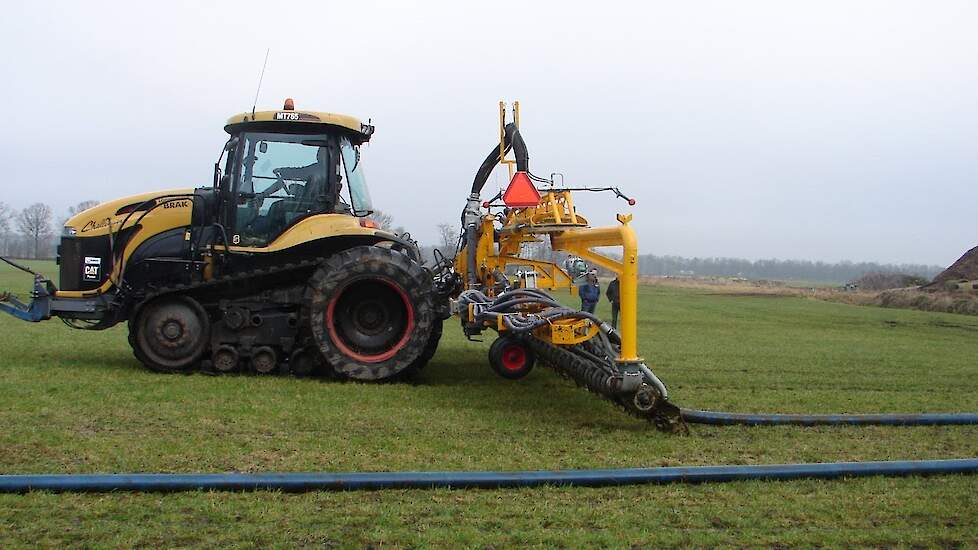 Sleepslangen met Challenger rupstrekker Trekkerweb