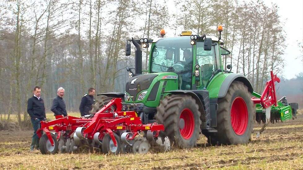 Fendt 720 met Kongskilde Front Terra Disc en Paragrubber