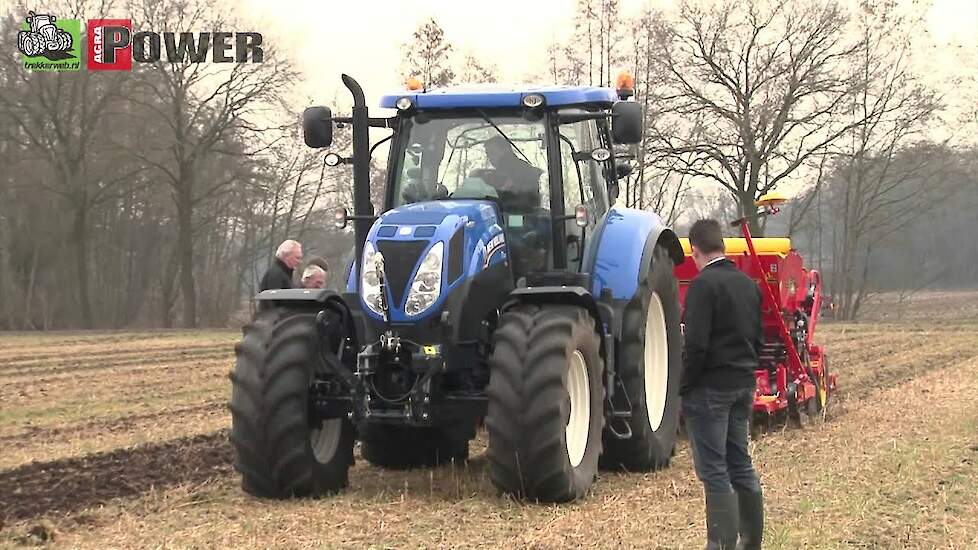 New Holland T7.200 met Vaderstad 300c