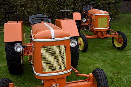 De grilles hebben Hoogland en Nieuwland zelf gemaakt van ijzerdraad.