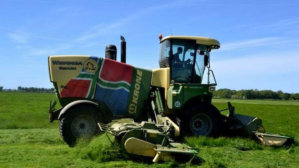 Krone BiG M420 Loonbedrijf Wieringa uit Bedum (Gr.) in actie Trekkerweb