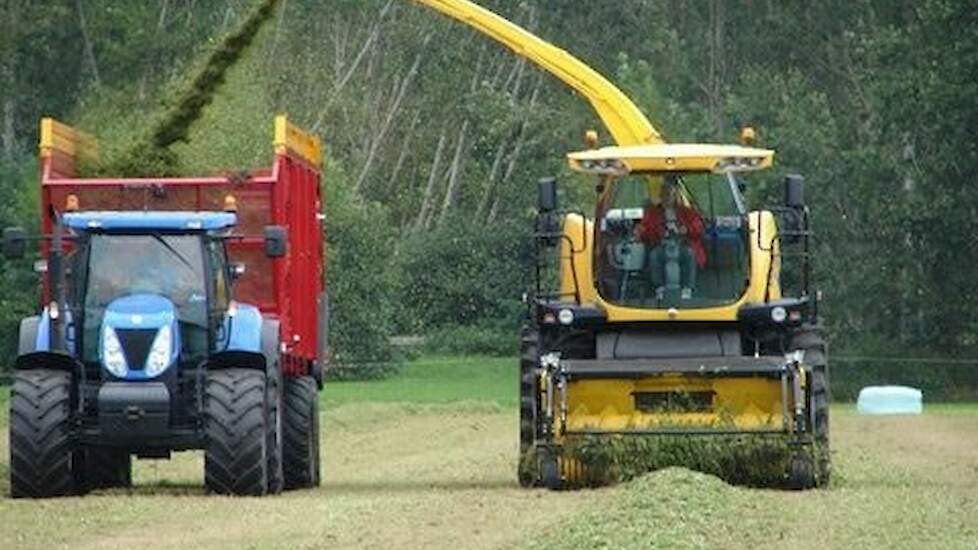 New Holland FR 9060 grashakselaar Trekkerweb