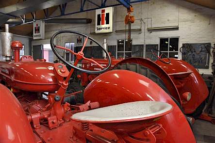 De bestuurdersplek van een McCormick WD6