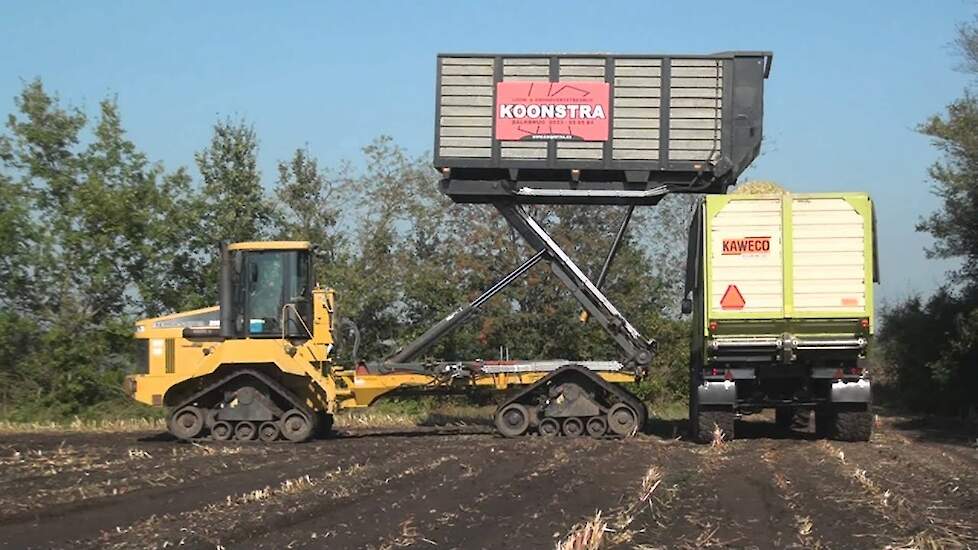 Terra Gator 2104, Rupsdumper met haakarmsysteem trekkerweb maisoogst2013 mais