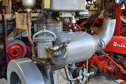 In het museum van de familie Dorst staan ook enkele stationaire motoren waaronder deze Kromhout.