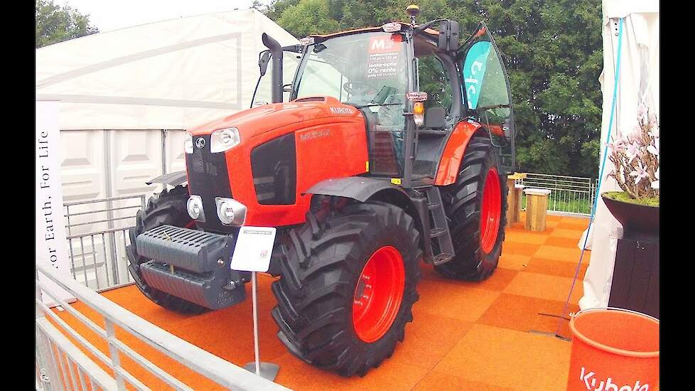 Kubota M135 GX