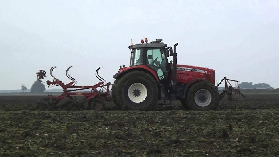 Massey Ferguson 7490 bietenland lostrekken Trekkerweb