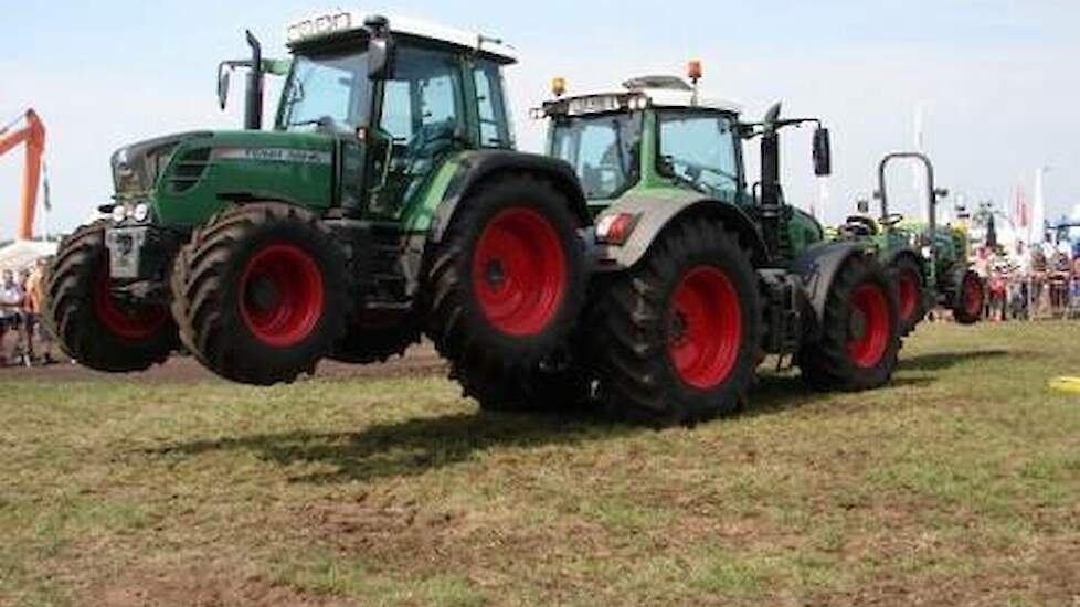 Fendt Demoteam op beurs Vlagtwedde Deel 1 - Trekkerweb.nl