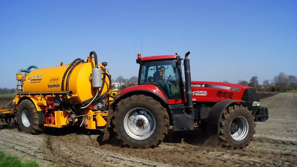 Case-IH Magnum 250 en Veenhuis Trekkerweb