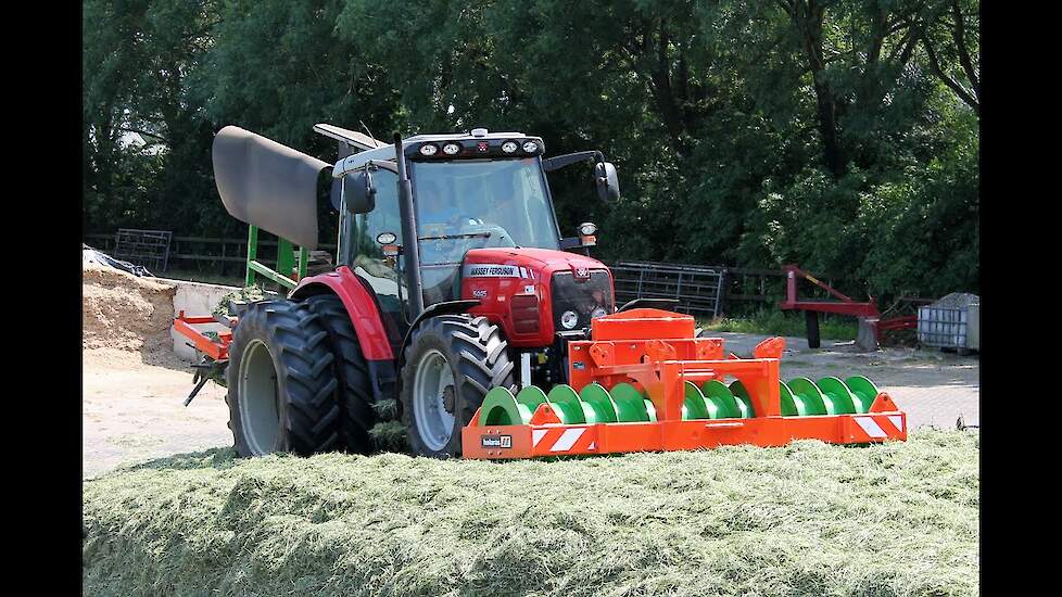 Holaras STEGO 300 Kuilverdichtingswals bij Lugtenberg in Heino Trekkerweb