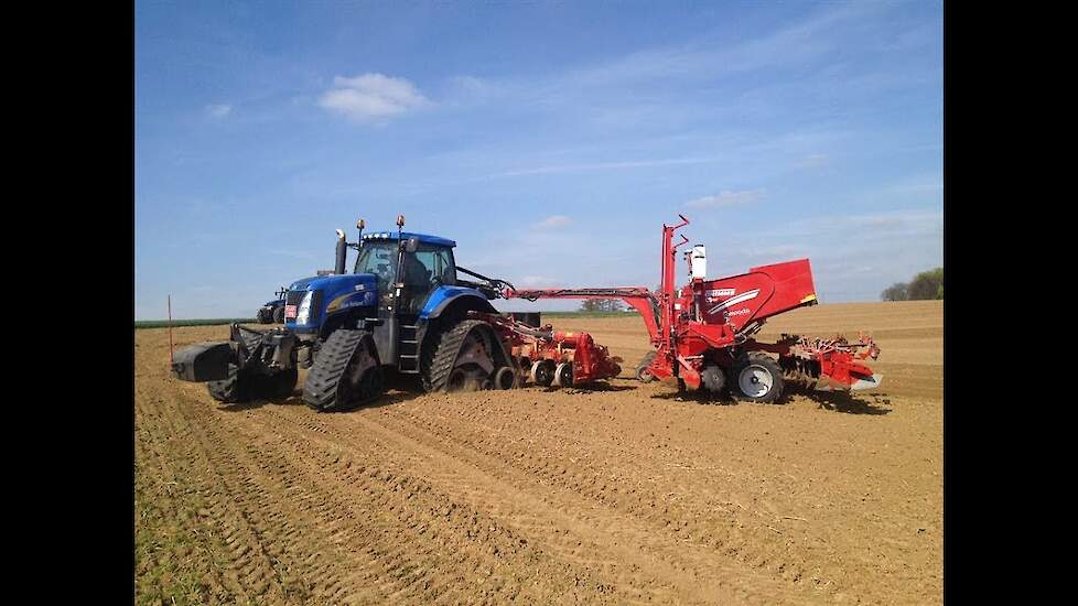 Deel 2 Grimme GL 860 Compacta getrokken pootmachine met Grimme GF 800 Frees Trekkerweb