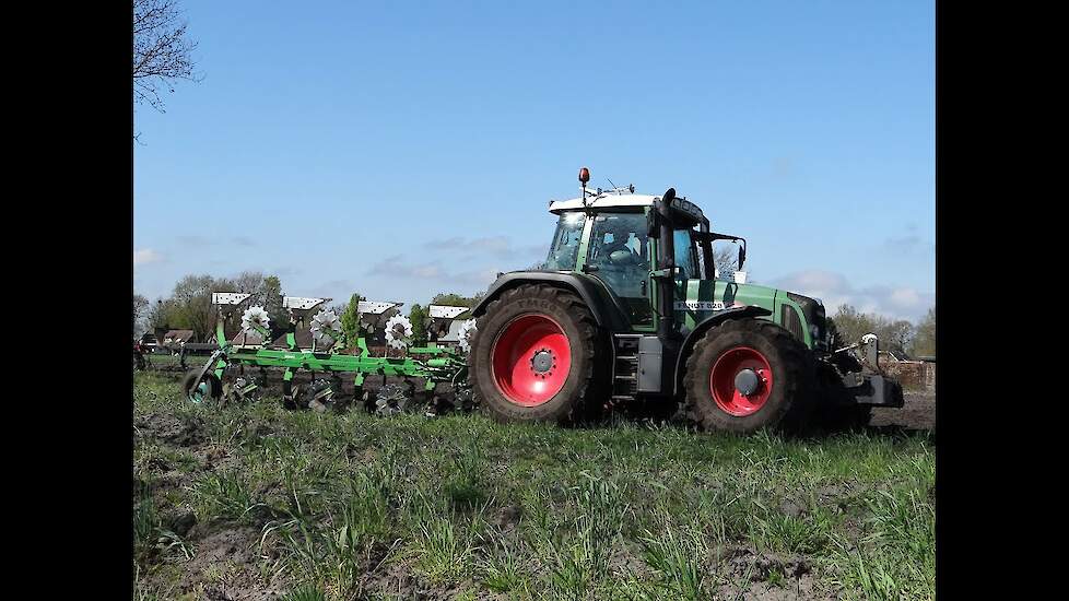 Fendt 820/ Ploegen/ Ploughing/ Hardenberg Elspeet/ 2014/ The Netherlands