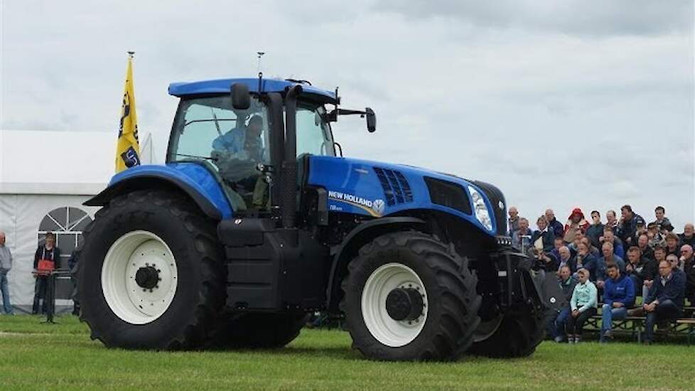 New Holland T8.420 Autocommand Trekkerweb