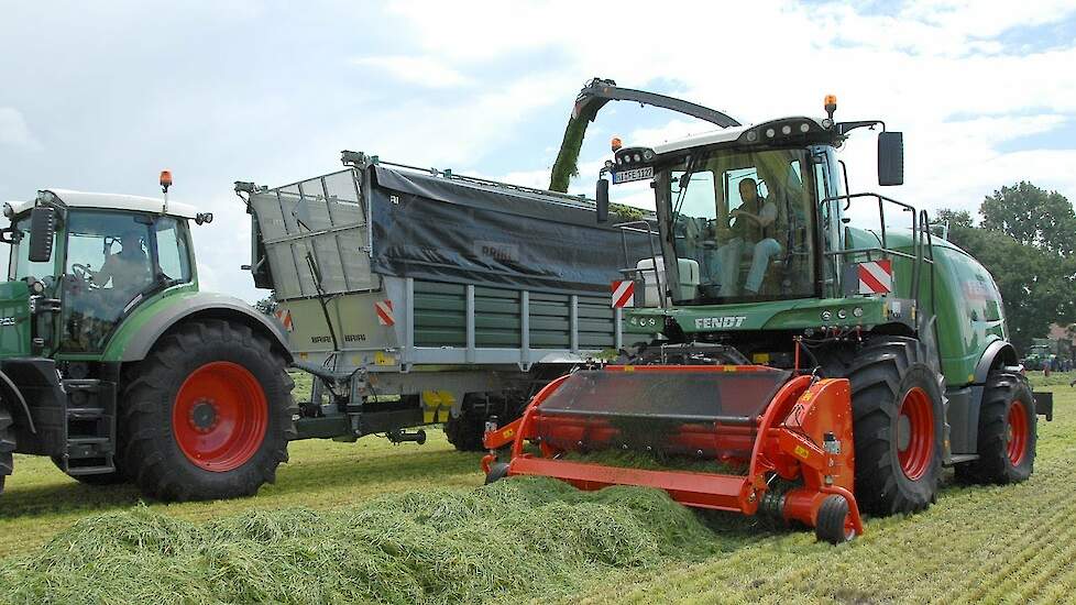 Fendt Katana 65 hakselaar in het gras Trekkerweb