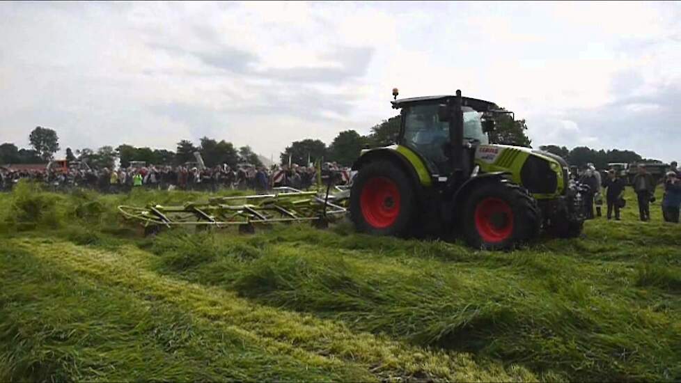 Grasland demo in Noord Duitsland, de schudders en harken Trekkerweb