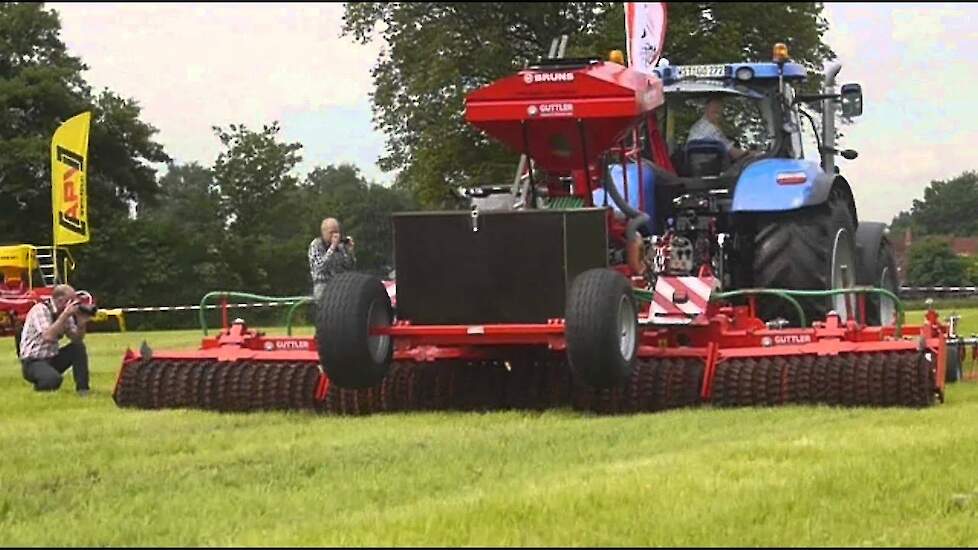 Güttler GreenMaster op Grasland demo in Noord Duitsland Trekkerweb