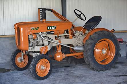 De Fiat 211R was eind jaren vijftig, begin jaren zestig een populair trekkertje, vooral op weidebedrijven.
